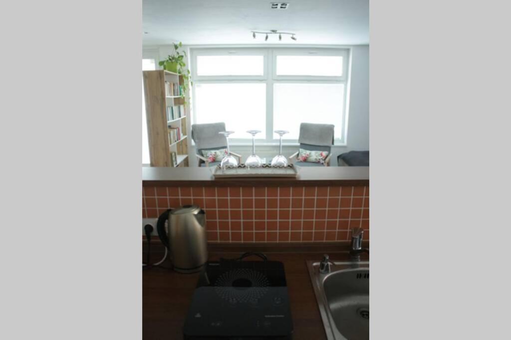 Ferienwohnung Apartman - Dlhe Diely Pressburg Exterior foto